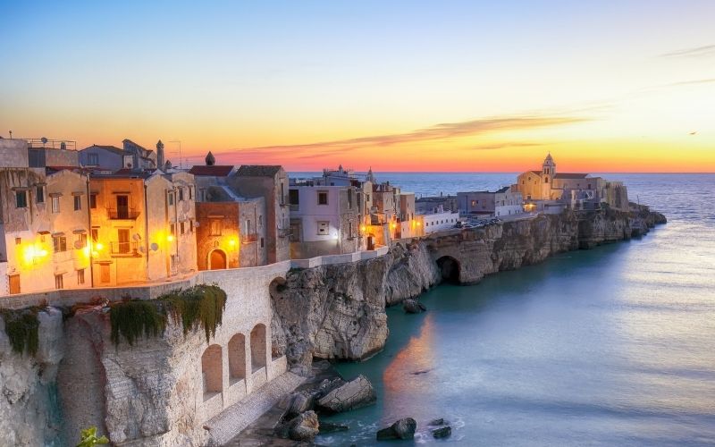 PASQUA NEL GARGANO, TRA FEDE E NATURA